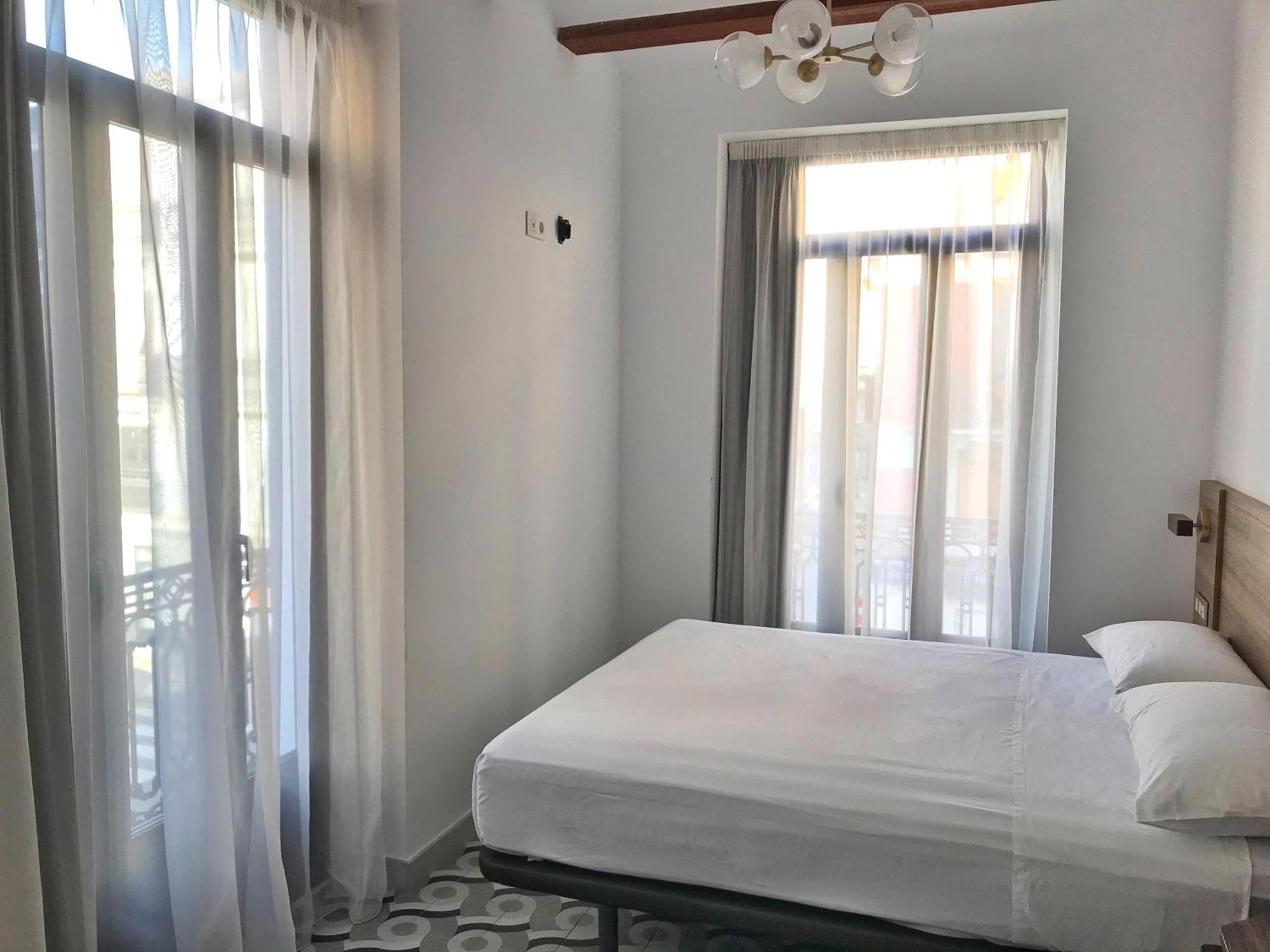 Hotel 19-30 2*